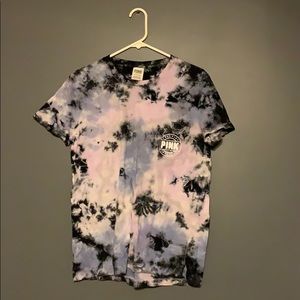 VS Pink Tie-dye T-shirt